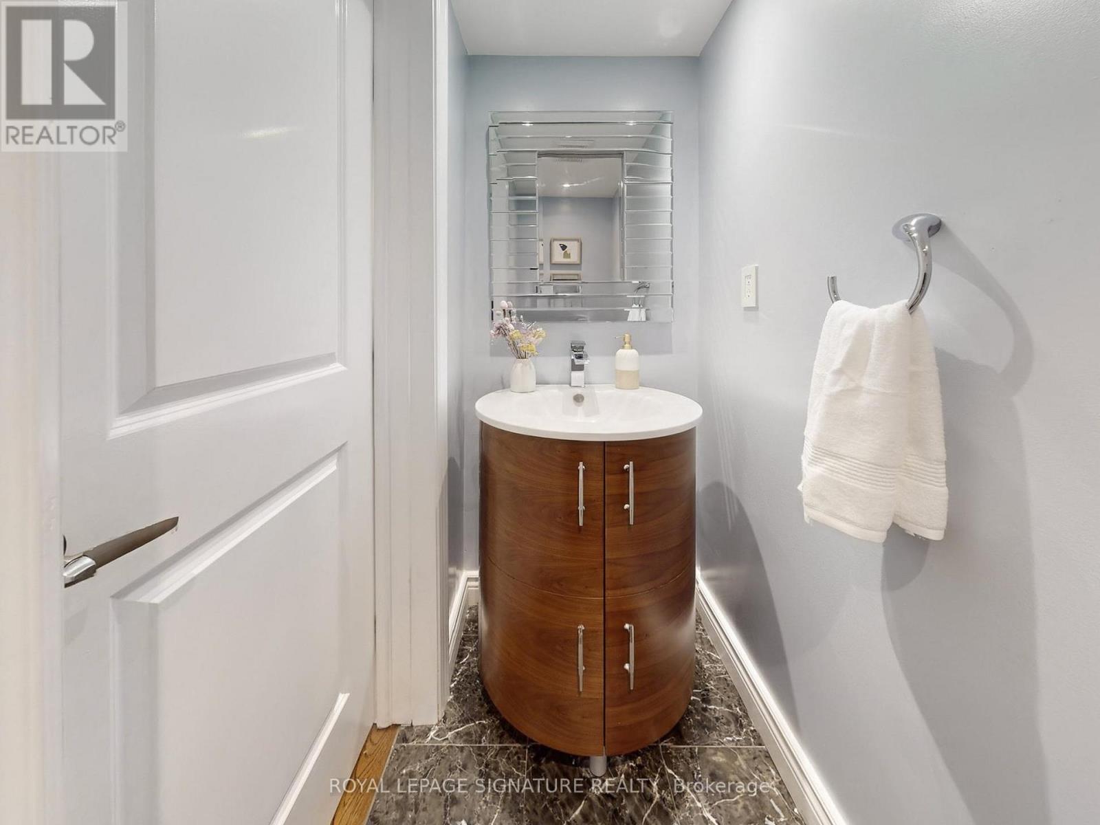 79 Meighen Avenue, Toronto, Ontario  M4B 2H4 - Photo 10 - E13039992