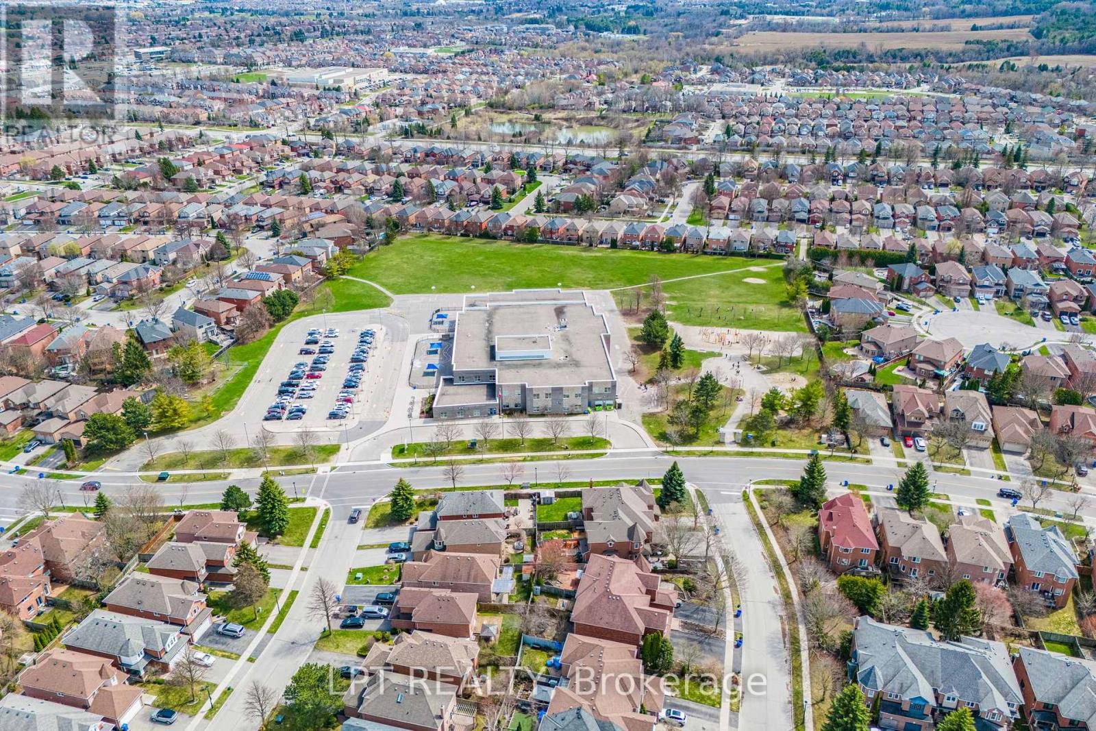 249 Rushbrook Drive, Newmarket, Ontario  L3X 2E3 - Photo 44 - N13035488