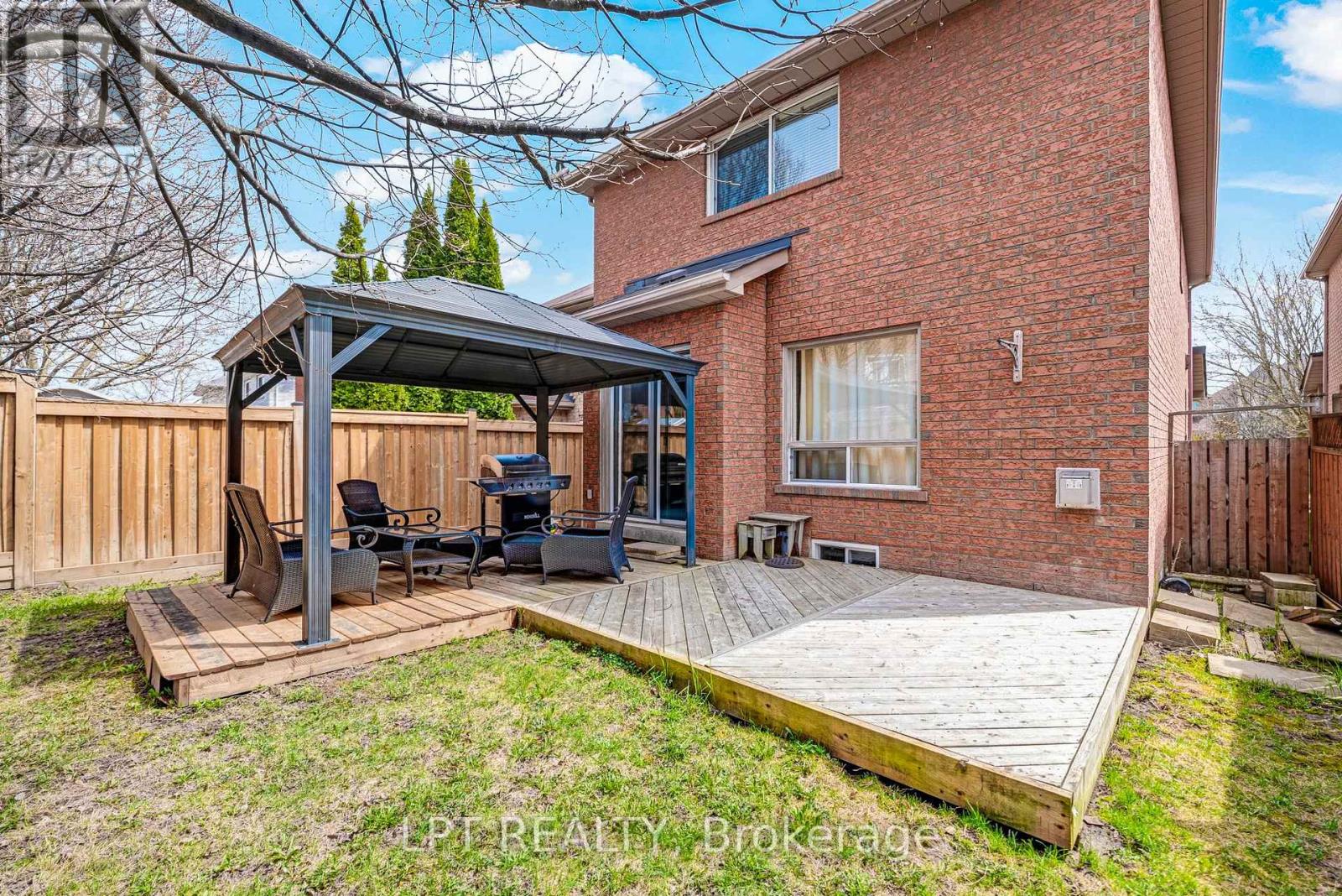 249 Rushbrook Drive, Newmarket, Ontario  L3X 2E3 - Photo 35 - N13035488