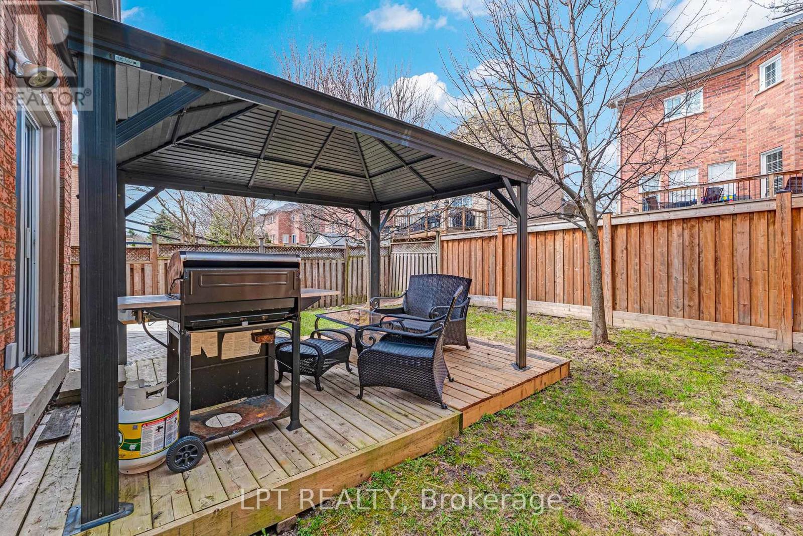 249 Rushbrook Drive, Newmarket, Ontario  L3X 2E3 - Photo 37 - N13035488