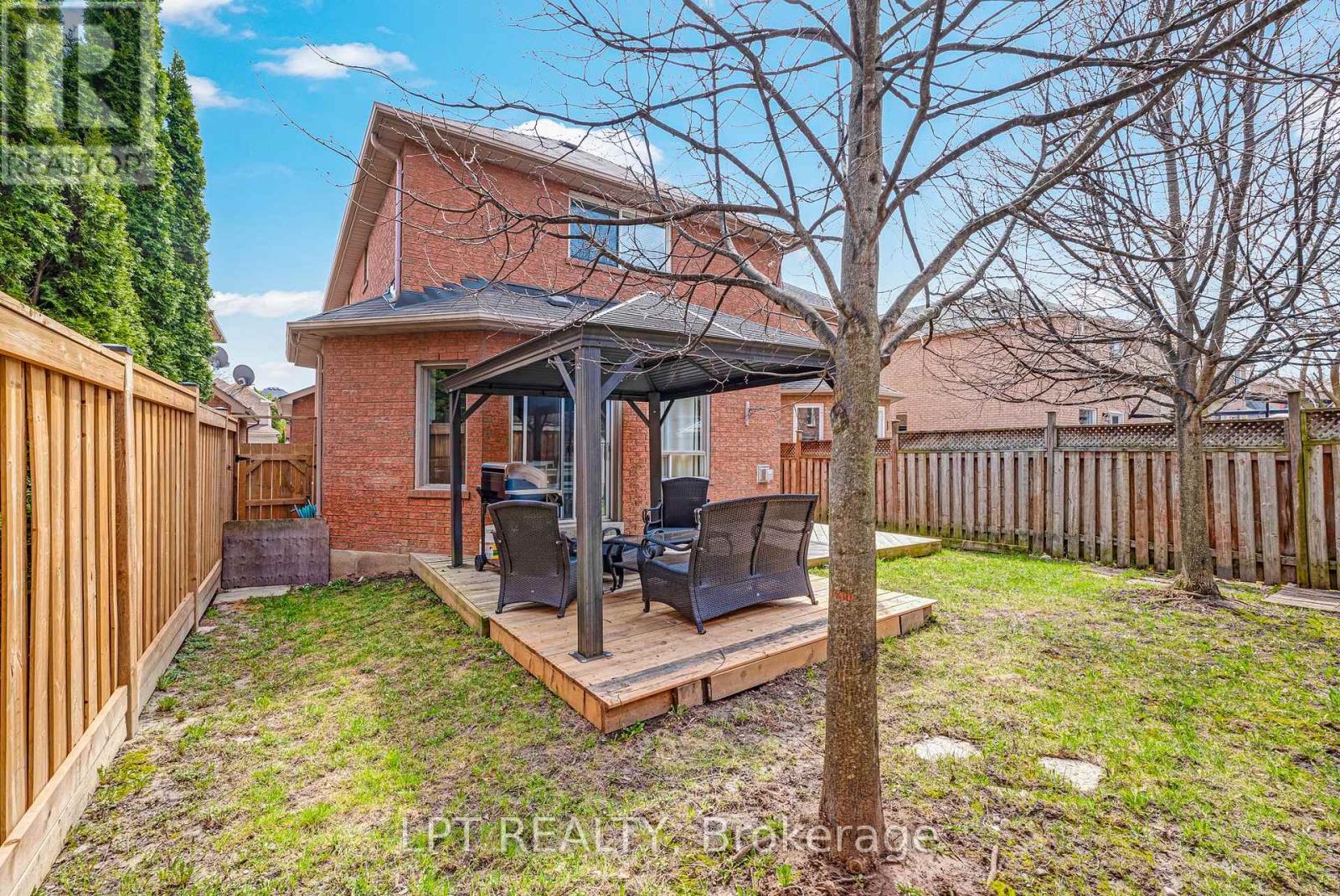 249 Rushbrook Drive, Newmarket, Ontario  L3X 2E3 - Photo 38 - N13035488