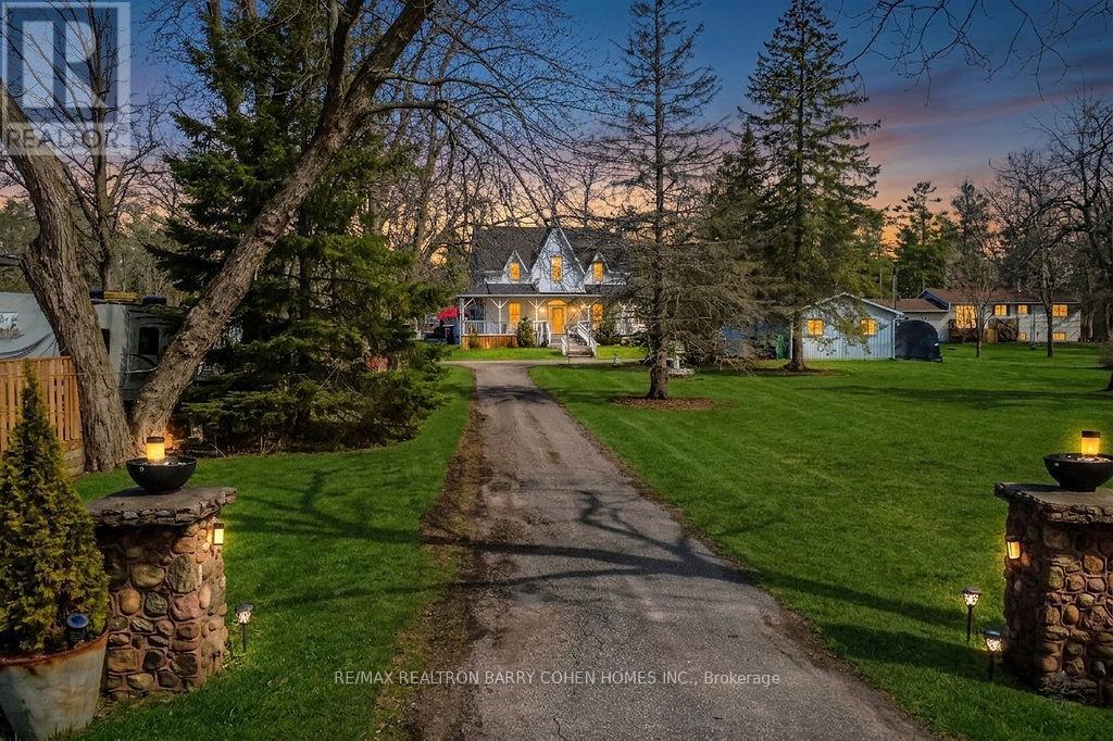 8 LAKESHORE ROAD E, Oro-Medonte, Ontario