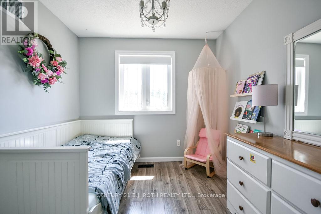 92 Cunningham Drive, Barrie (Ardagh), Ontario  L4N 8L5 - Photo 23 - S13040474