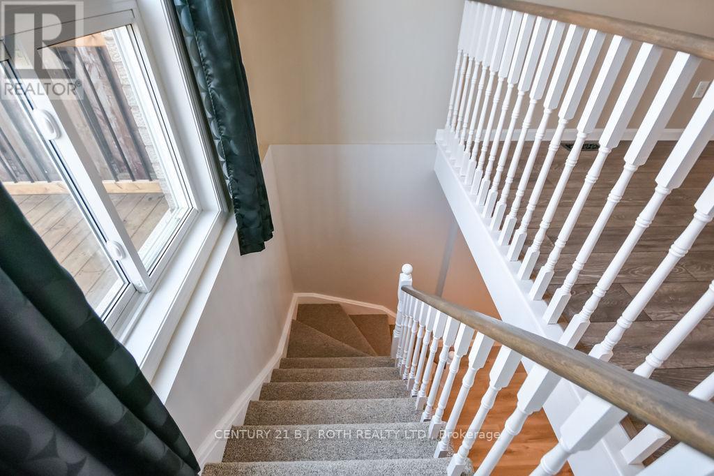 92 Cunningham Drive, Barrie (Ardagh), Ontario  L4N 8L5 - Photo 25 - S13040474