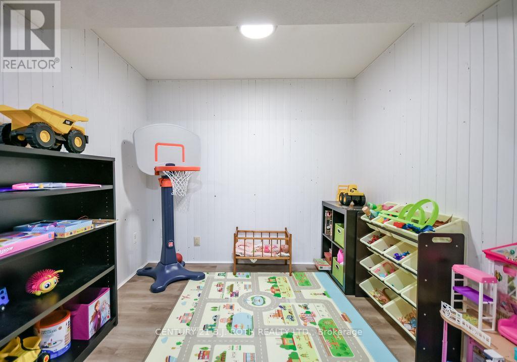 92 Cunningham Drive, Barrie (Ardagh), Ontario  L4N 8L5 - Photo 27 - S13040474