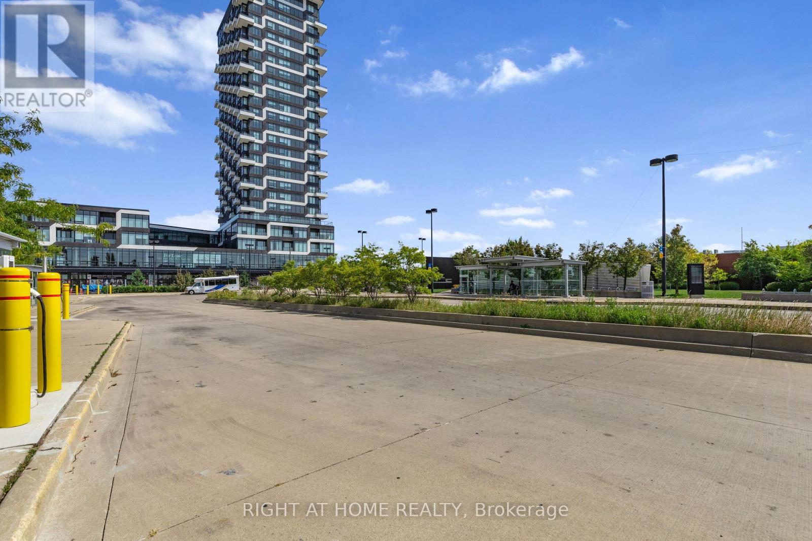 2407 - 297 Oak Walk Drive, Oakville, Ontario  L6H 3R6 - Photo 28 - W13029996