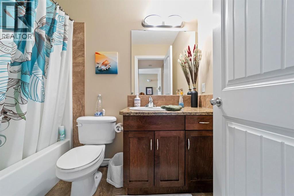 105, 5015 56 Street, Camrose, Alberta  T4V 2C8 - Photo 20 - A2293767