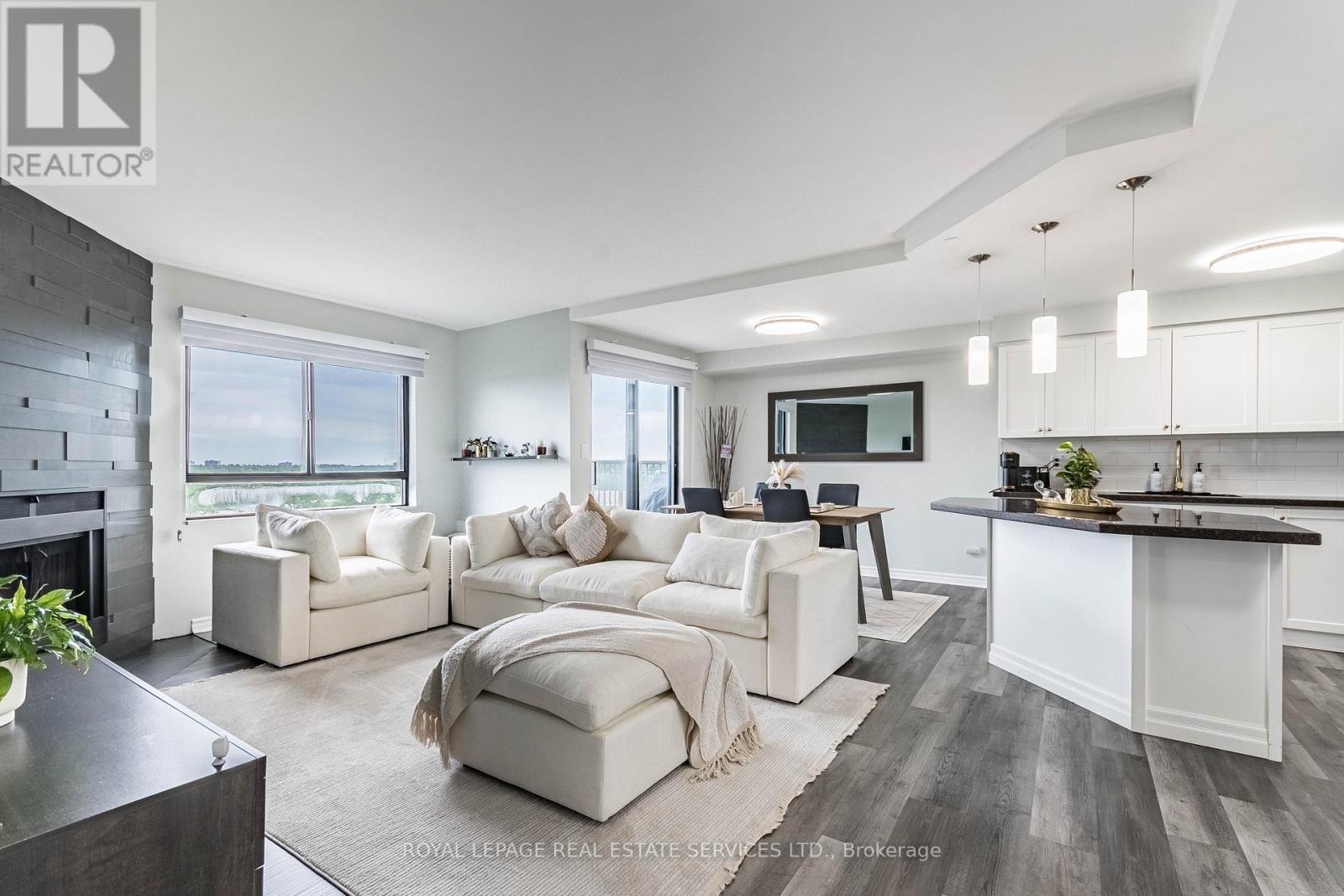 619 - 1000 Cedarglen Gate, Mississauga, Ontario  L5C 3Z5 - Photo 3 - W13040184