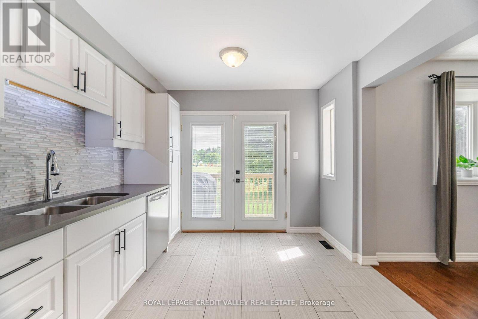 56 Valonia Drive, Brampton, Ontario  L6V 4K1 - Photo 13 - W13040220