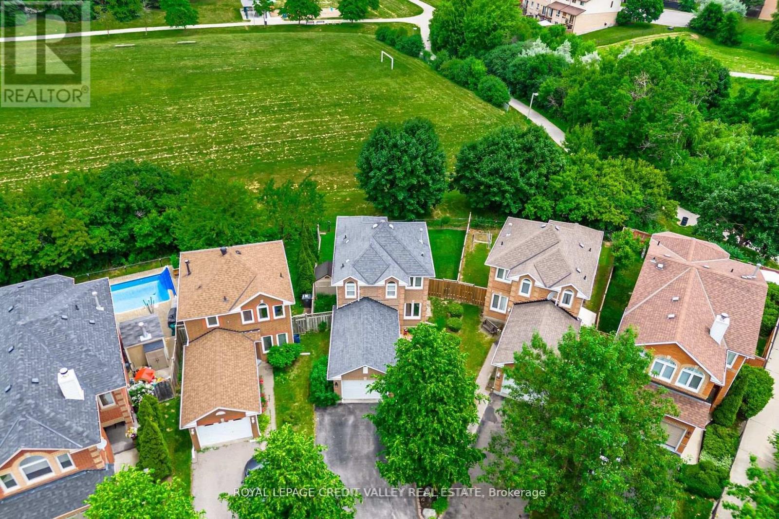 56 Valonia Drive, Brampton, Ontario  L6V 4K1 - Photo 2 - W13040220