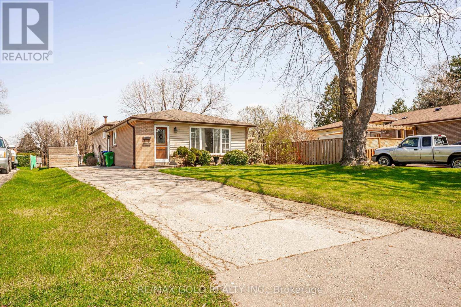 6 ELDON COURT, Brampton, Ontario