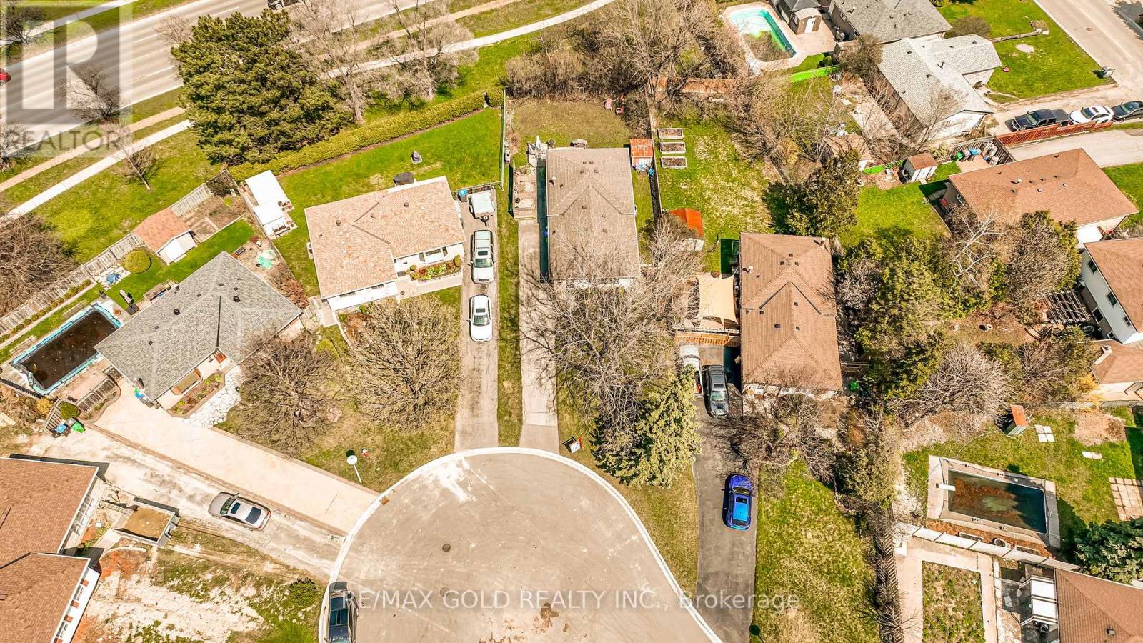 6 Eldon Court, Brampton, Ontario  L6T 2B9 - Photo 40 - W13040274