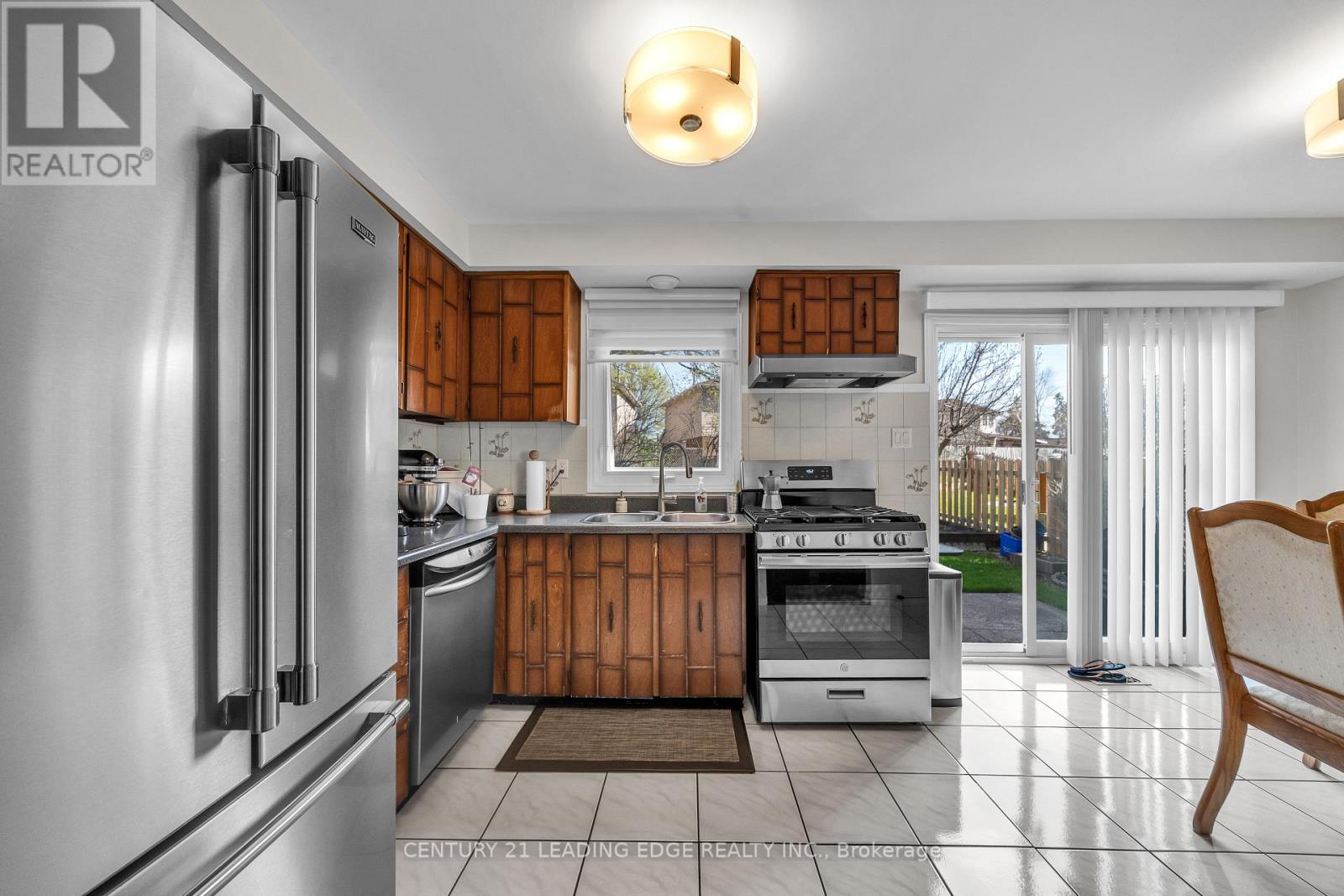 18 Luminous Court, Brampton, Ontario  L6Z 2B3 - Photo 17 - W13040284