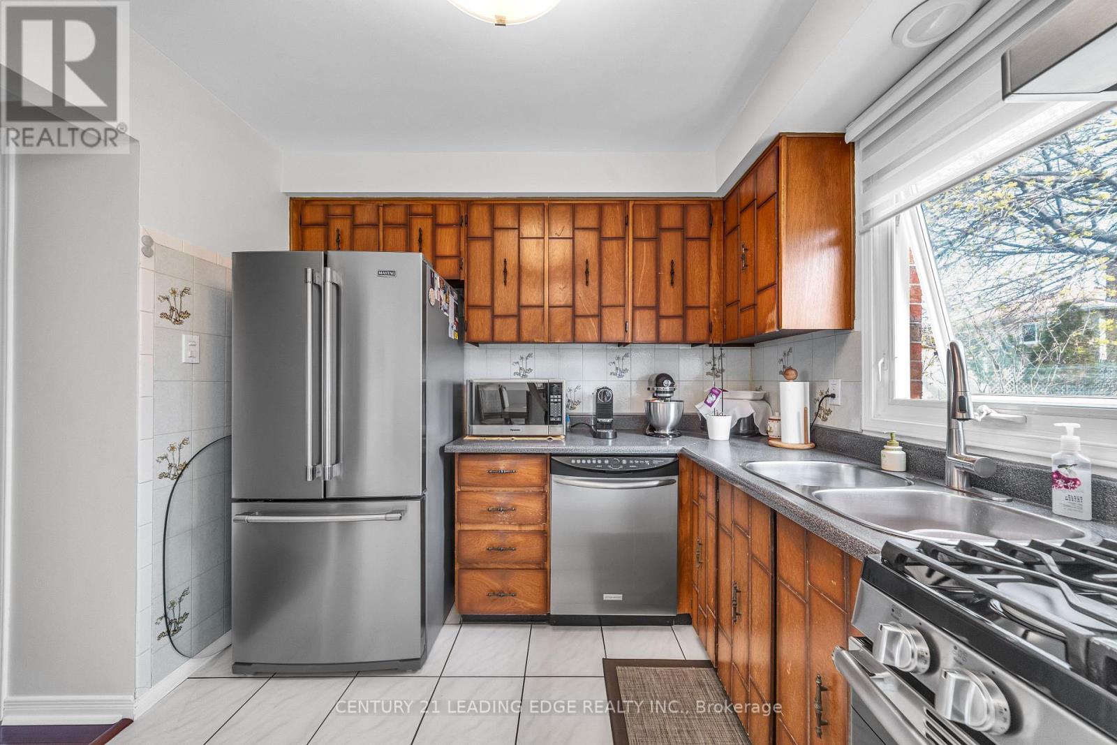 18 Luminous Court, Brampton, Ontario  L6Z 2B3 - Photo 19 - W13040284