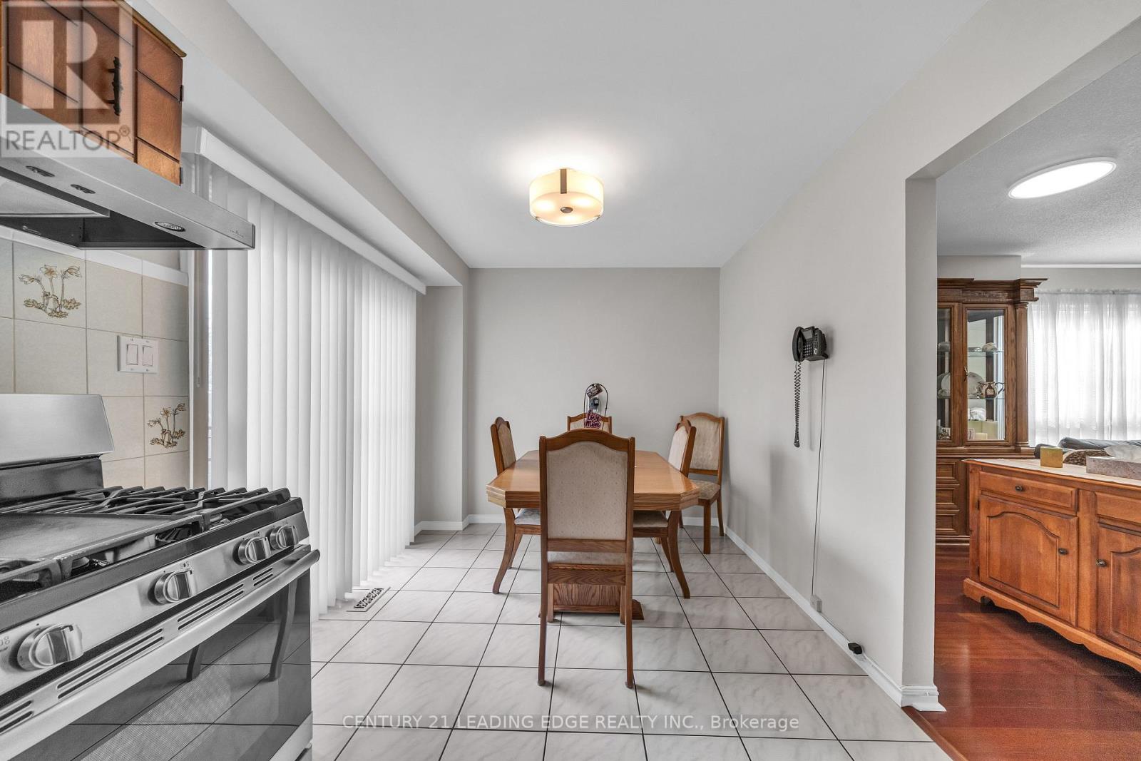 18 Luminous Court, Brampton, Ontario  L6Z 2B3 - Photo 20 - W13040284