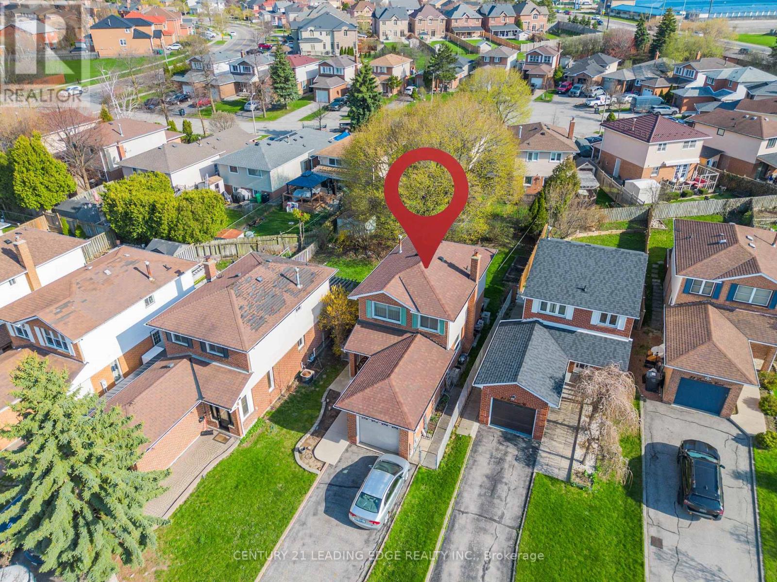 18 Luminous Court, Brampton, Ontario  L6Z 2B3 - Photo 6 - W13040284