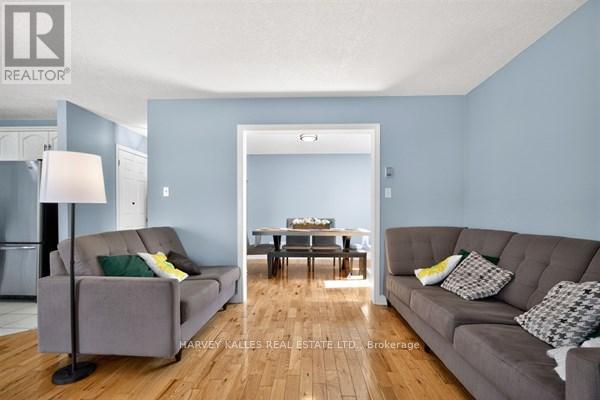 71 Beardmore Crescent, Halton Hills, Ontario  L7J 2Z1 - Photo 10 - W13040326