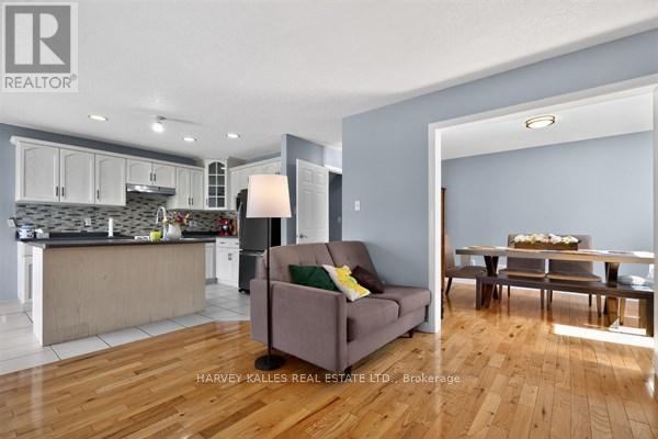 71 Beardmore Crescent, Halton Hills, Ontario  L7J 2Z1 - Photo 11 - W13040326