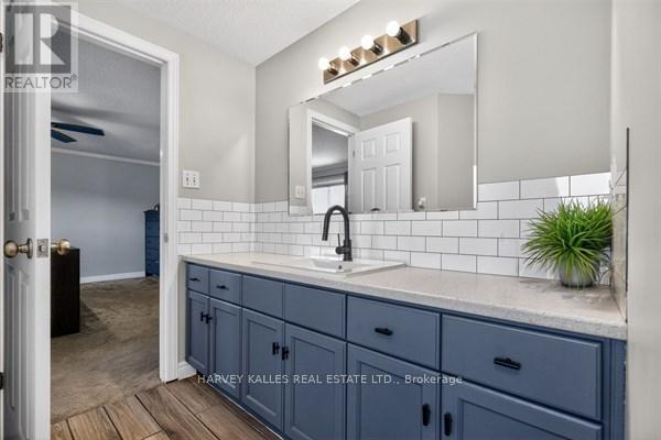 71 Beardmore Crescent, Halton Hills, Ontario  L7J 2Z1 - Photo 24 - W13040326