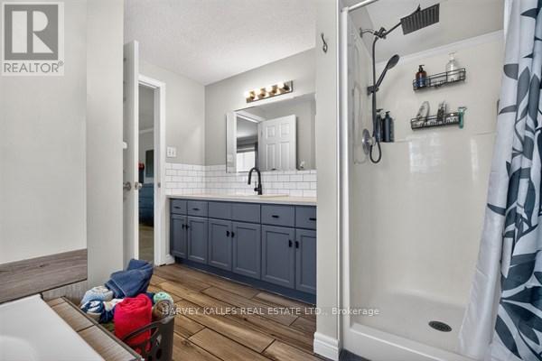 71 Beardmore Crescent, Halton Hills, Ontario  L7J 2Z1 - Photo 25 - W13040326