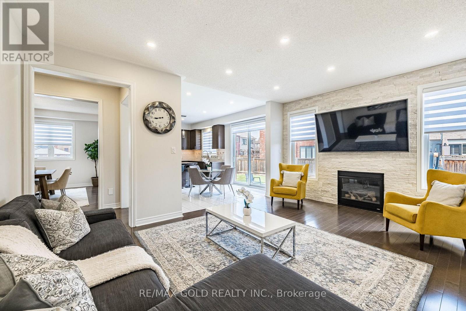 253 Elbern Markell Drive, Brampton, Ontario  L6X 3C3 - Photo 17 - W13040426