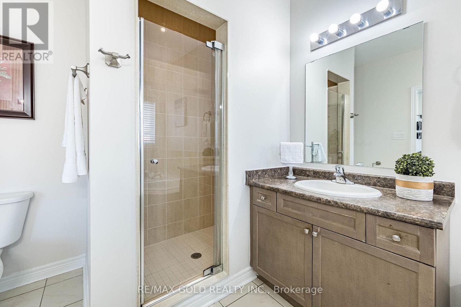 253 Elbern Markell Drive, Brampton, Ontario  L6X 3C3 - Photo 24 - W13040426