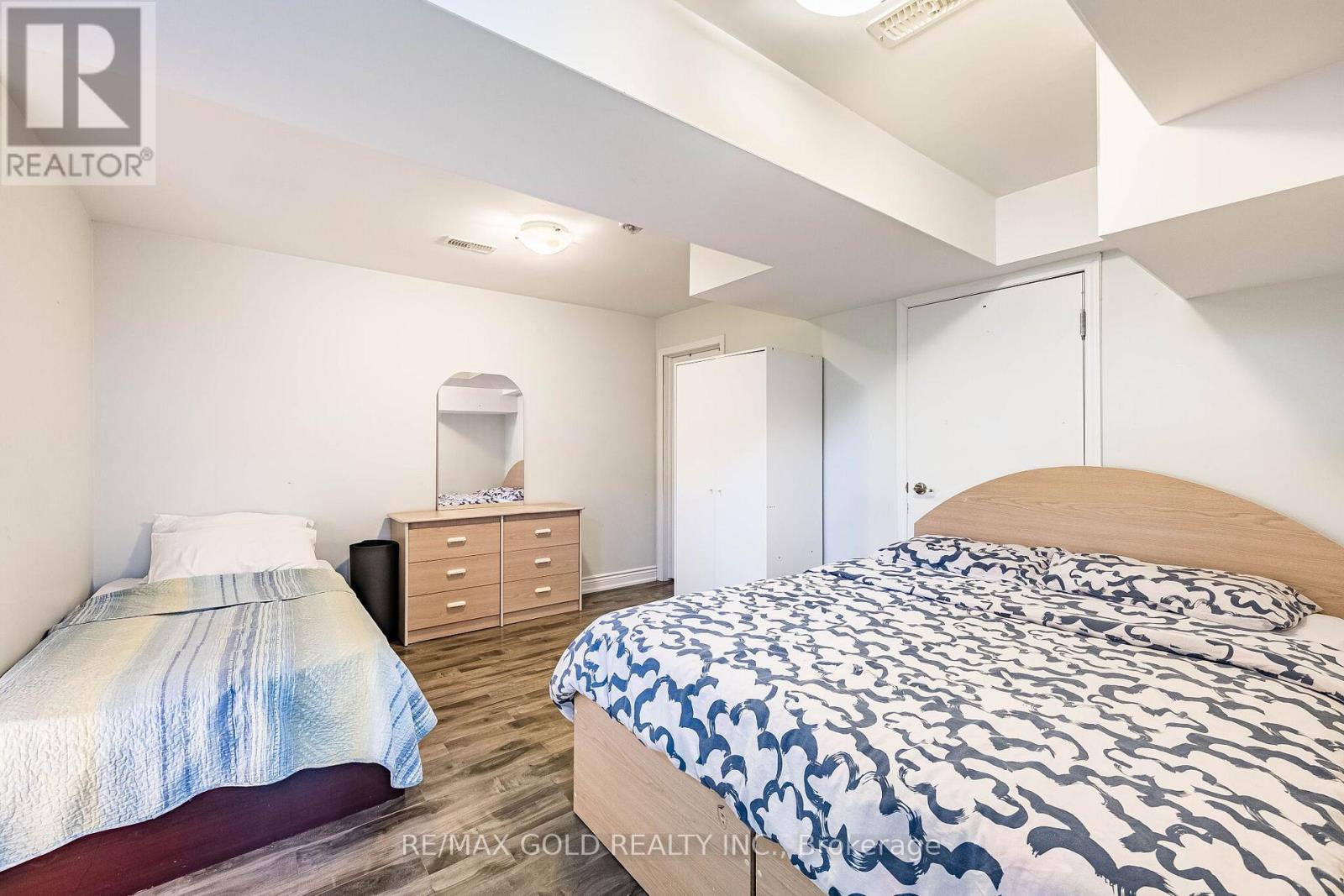 253 Elbern Markell Drive, Brampton, Ontario  L6X 3C3 - Photo 38 - W13040426