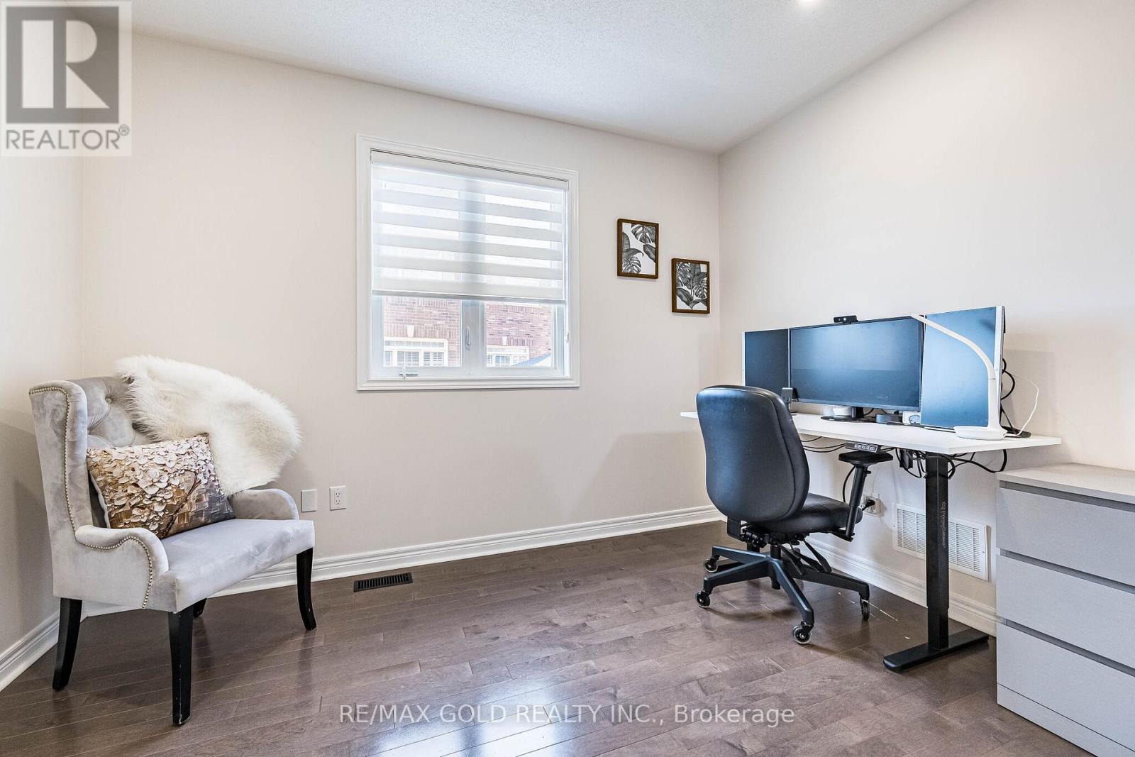 253 Elbern Markell Drive, Brampton, Ontario  L6X 3C3 - Photo 6 - W13040426