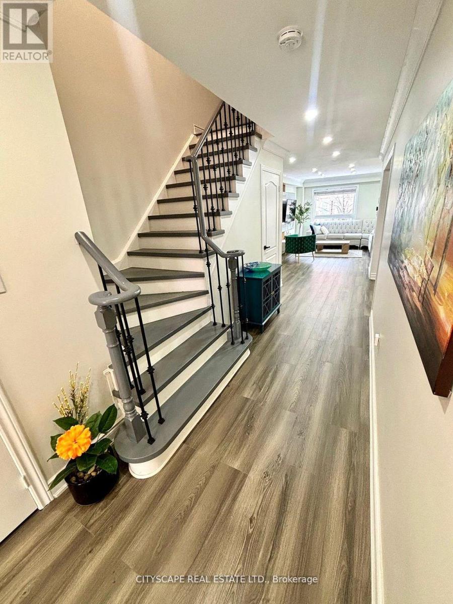 3974 Stardust Drive, Mississauga, Ontario  L5M 8A5 - Photo 11 - W13040462