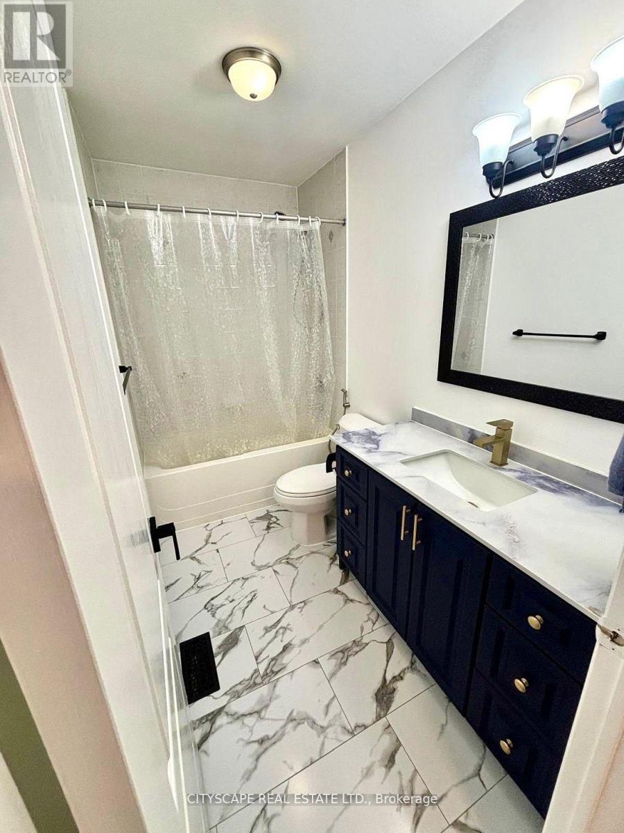 3974 Stardust Drive, Mississauga, Ontario  L5M 8A5 - Photo 16 - W13040462