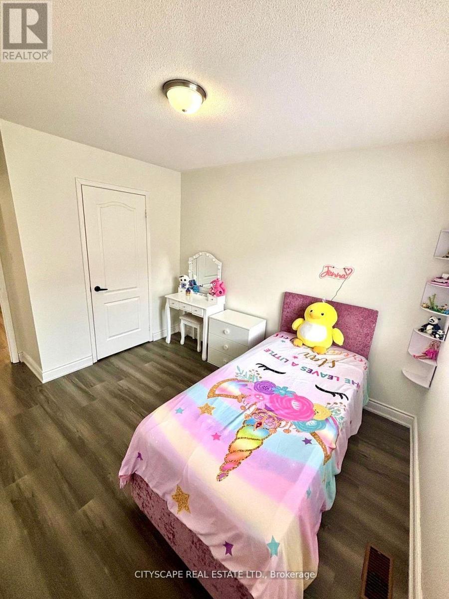 3974 Stardust Drive, Mississauga, Ontario  L5M 8A5 - Photo 21 - W13040462