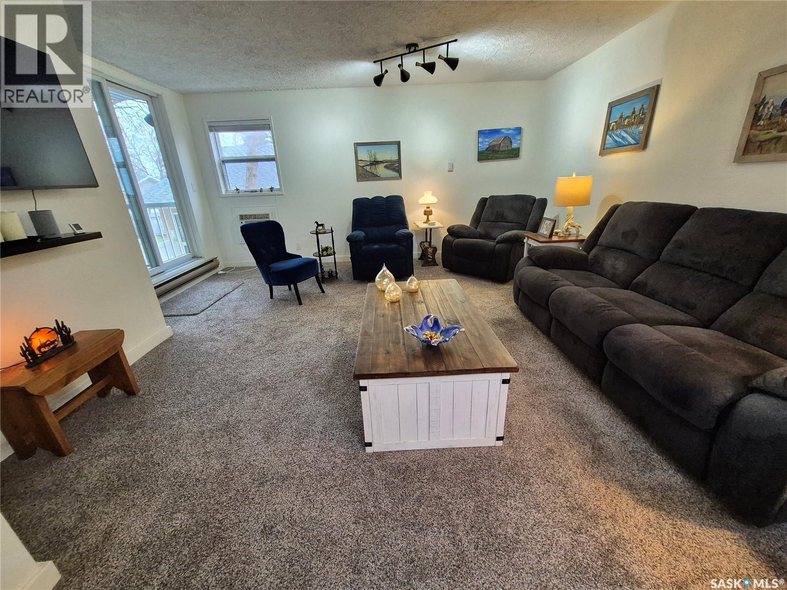 24 228 3rd Street, Weyburn, Saskatchewan  S4H 0W6 - Photo 12 - SK033833