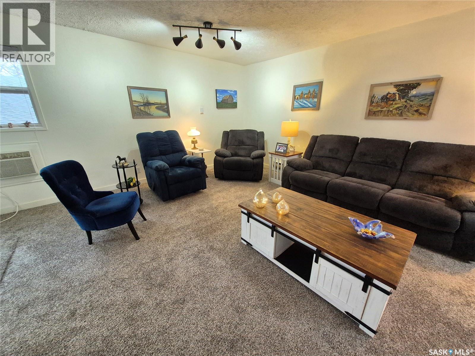 24 228 3rd Street, Weyburn, Saskatchewan  S4H 0W6 - Photo 13 - SK033833