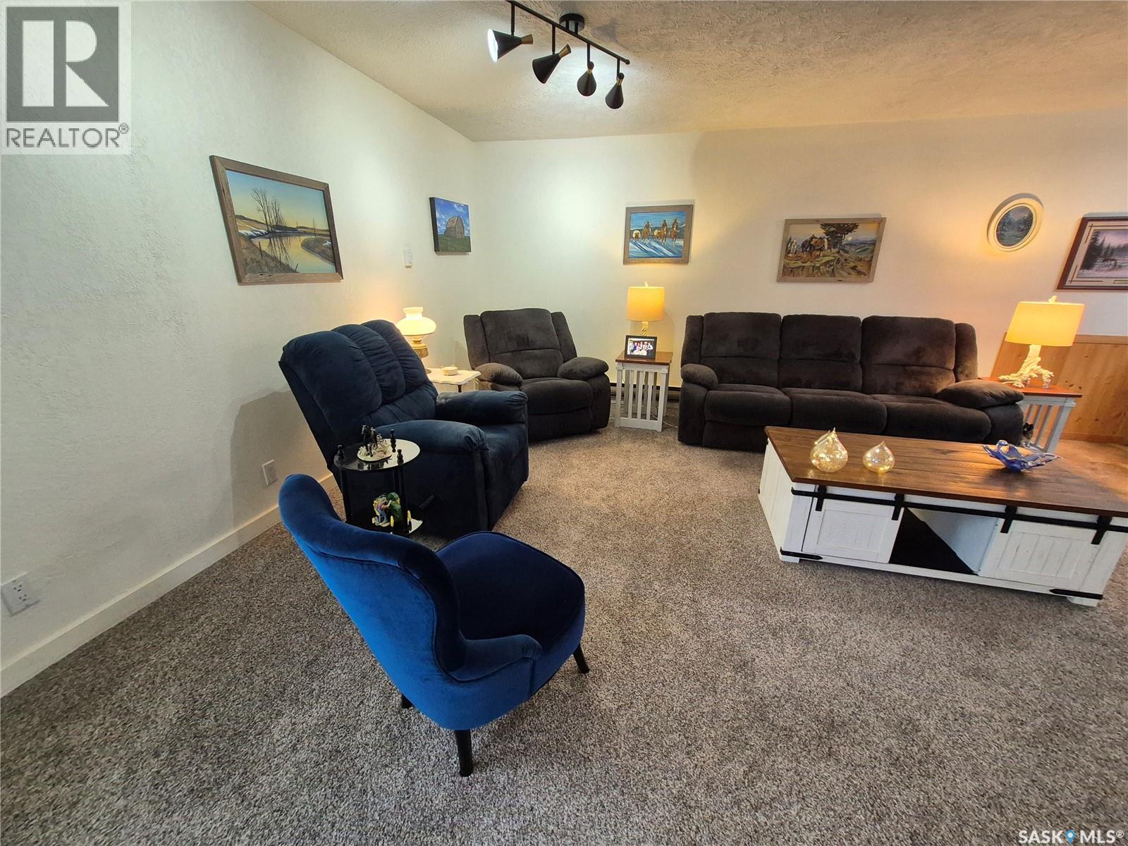 24 228 3rd Street, Weyburn, Saskatchewan  S4H 0W6 - Photo 15 - SK033833