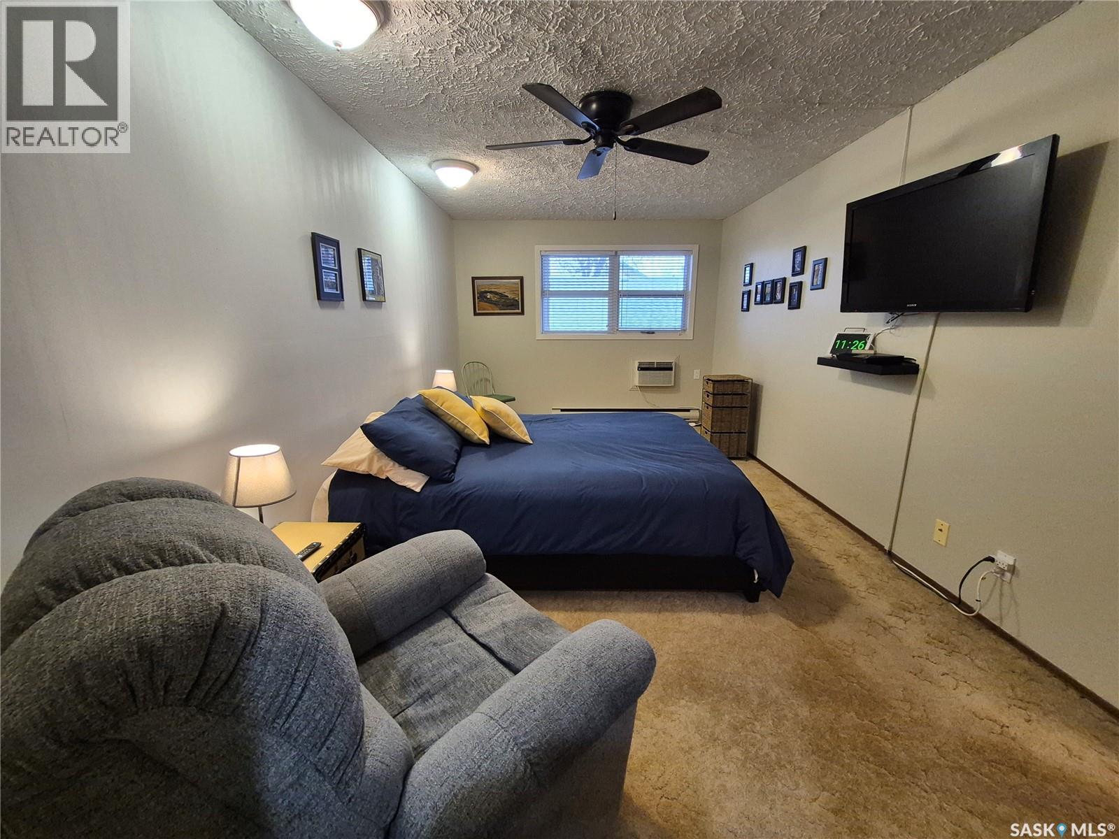 24 228 3rd Street, Weyburn, Saskatchewan  S4H 0W6 - Photo 22 - SK033833