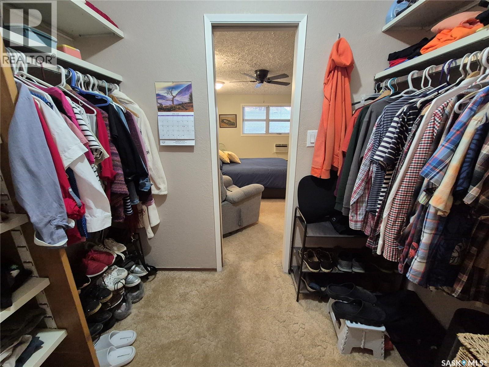 24 228 3rd Street, Weyburn, Saskatchewan  S4H 0W6 - Photo 24 - SK033833