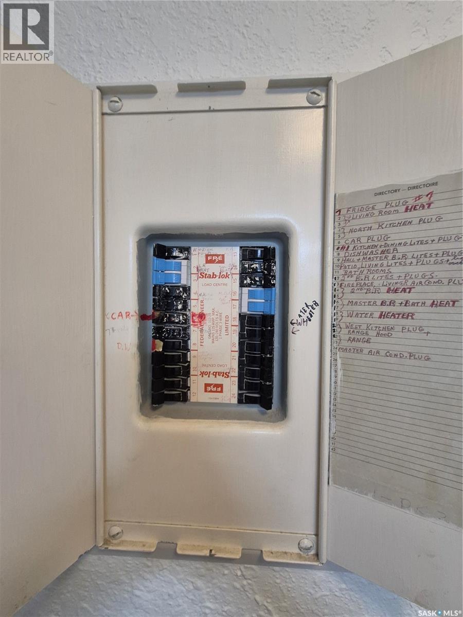 24 228 3rd Street, Weyburn, Saskatchewan  S4H 0W6 - Photo 30 - SK033833