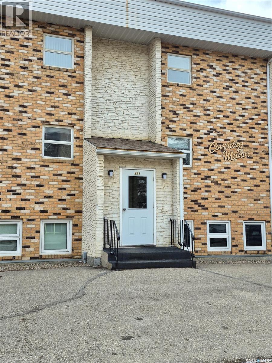 24 228 3rd Street, Weyburn, Saskatchewan  S4H 0W6 - Photo 31 - SK033833