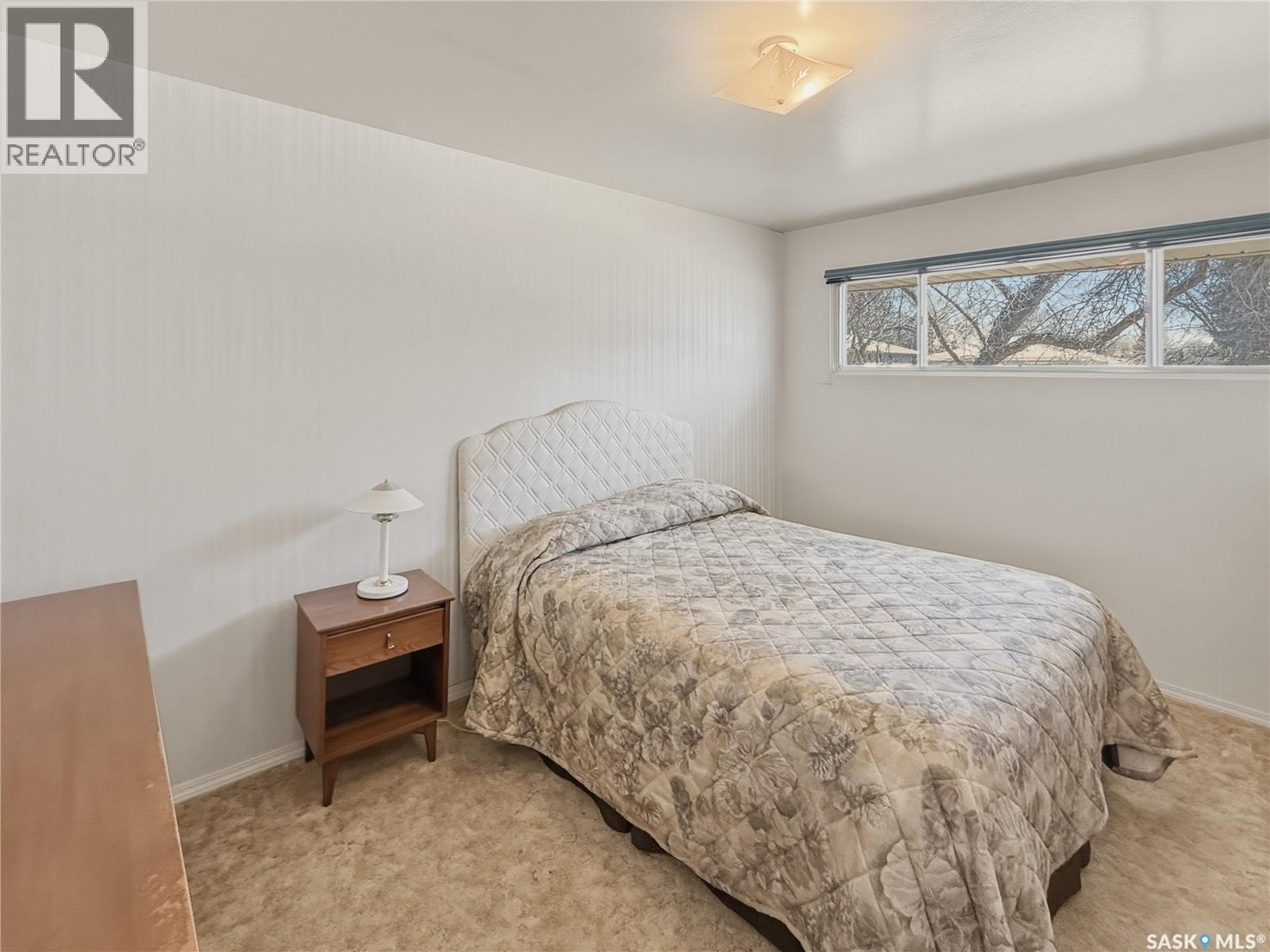 810 1st Avenue, Swift Current, Saskatchewan  S9H 2C3 - Photo 10 - SK033725