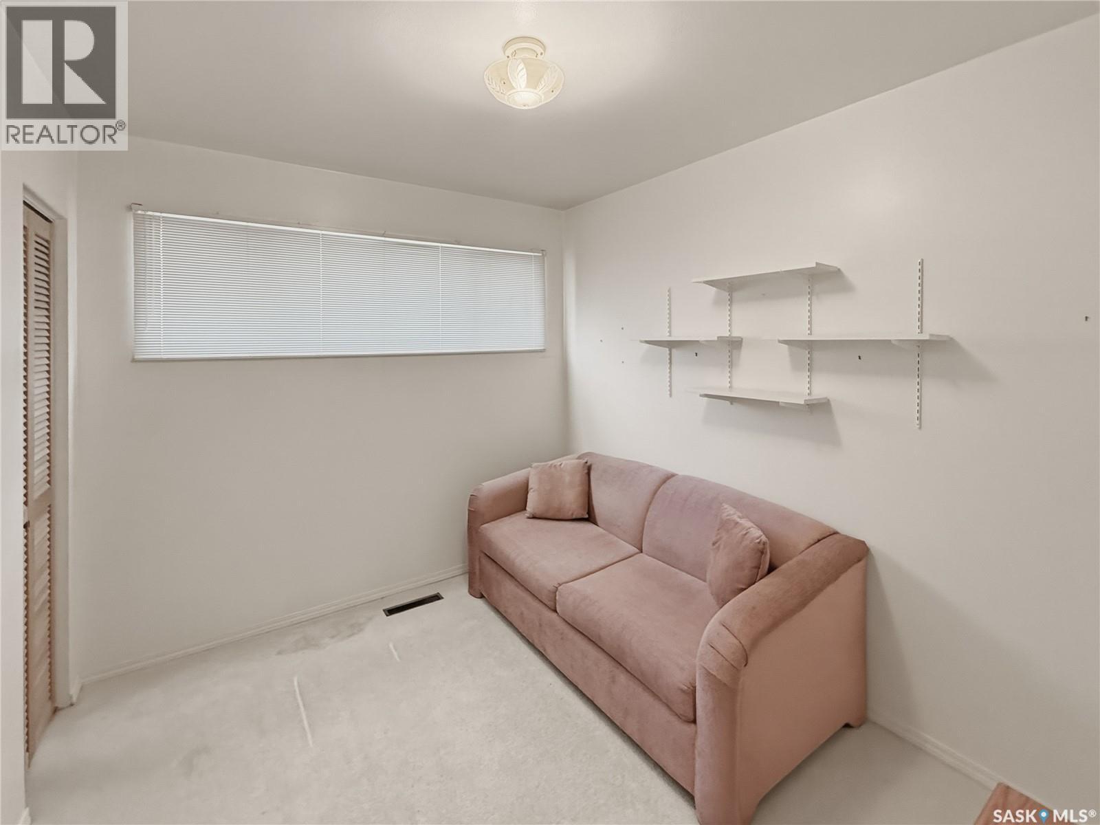 810 1st Avenue, Swift Current, Saskatchewan  S9H 2C3 - Photo 13 - SK033725