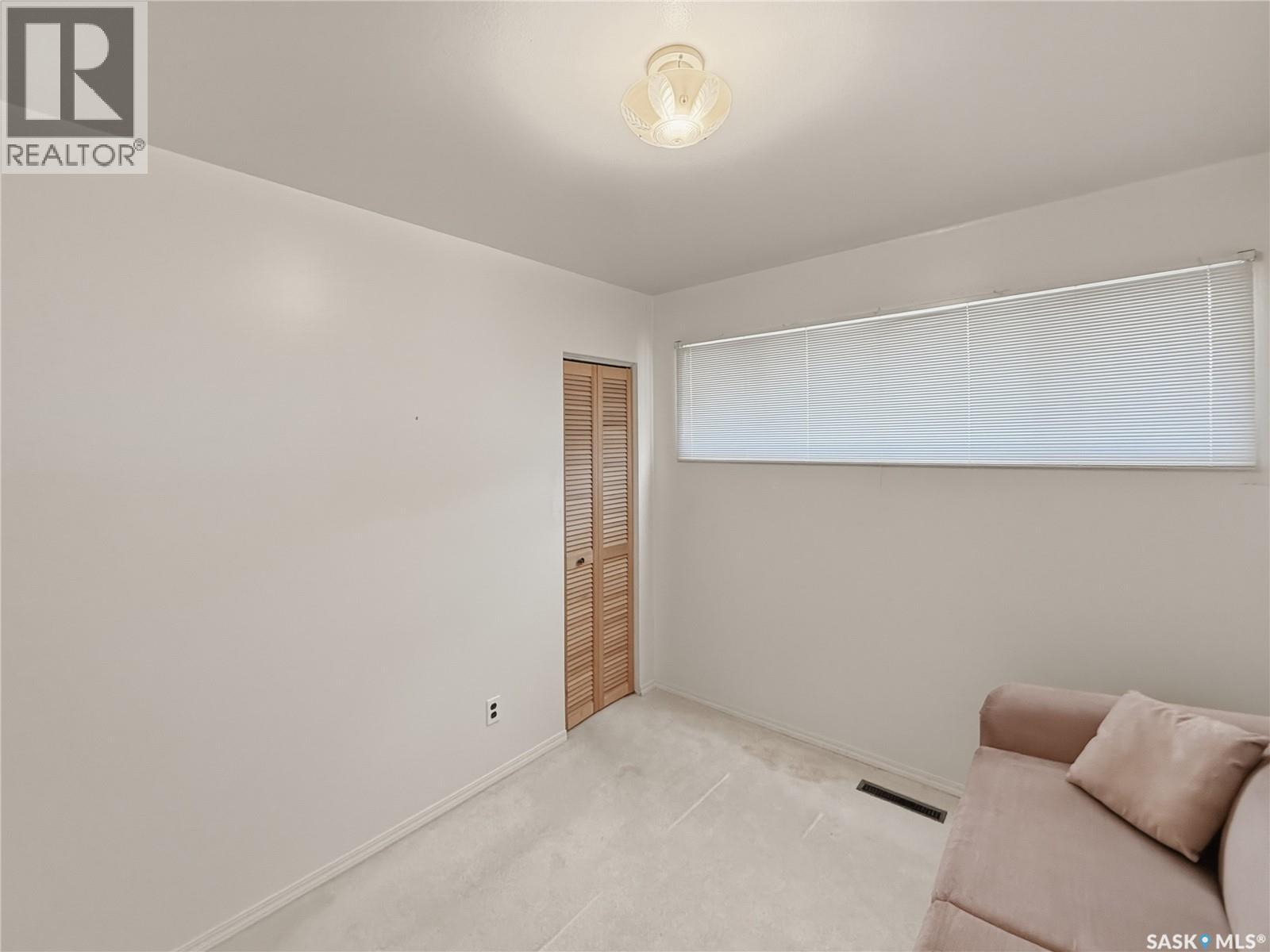 810 1st Avenue, Swift Current, Saskatchewan  S9H 2C3 - Photo 14 - SK033725