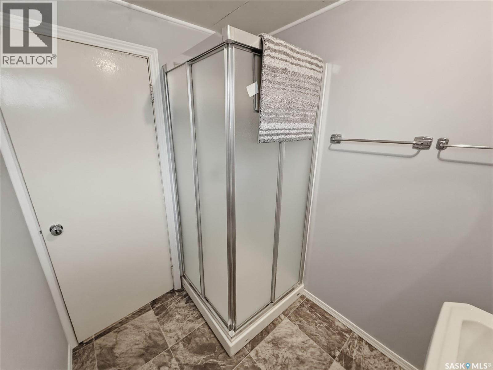 810 1st Avenue, Swift Current, Saskatchewan  S9H 2C3 - Photo 22 - SK033725