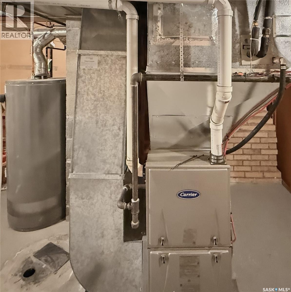 810 1st Avenue, Swift Current, Saskatchewan  S9H 2C3 - Photo 24 - SK033725