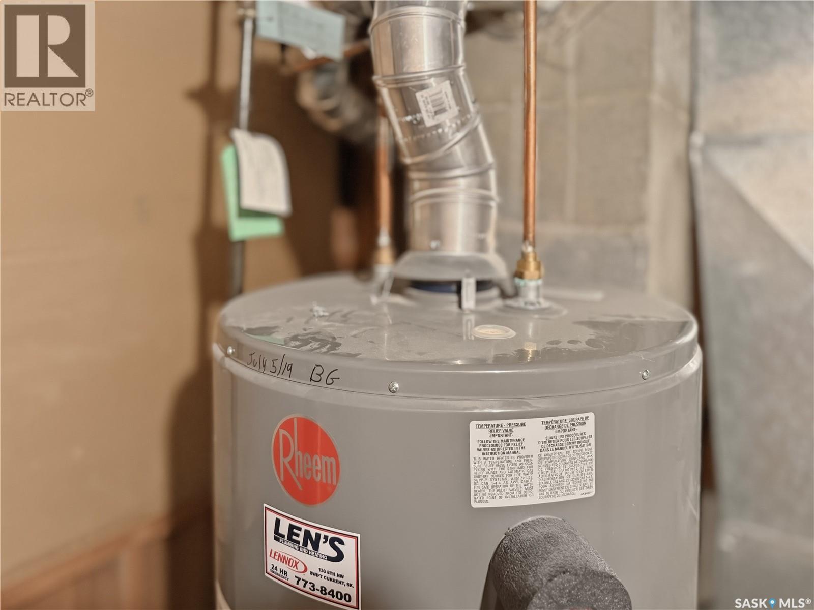 810 1st Avenue, Swift Current, Saskatchewan  S9H 2C3 - Photo 25 - SK033725