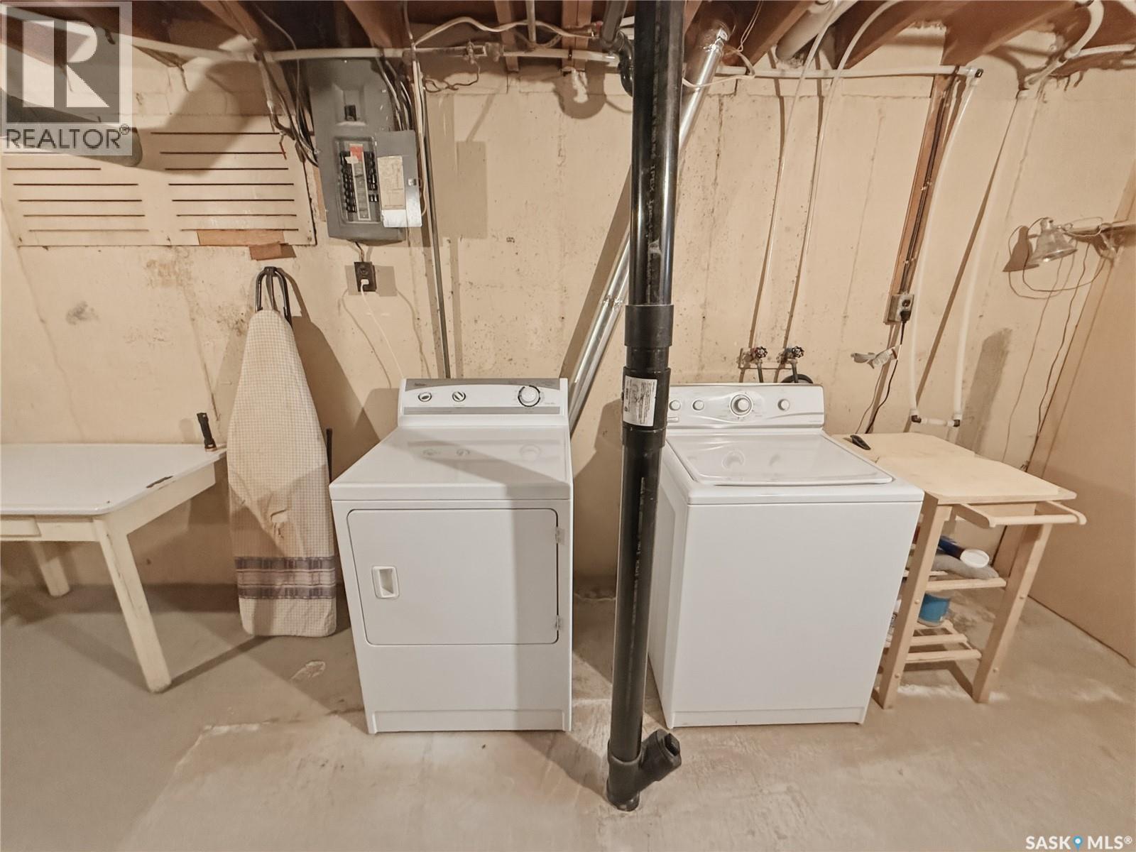 810 1st Avenue, Swift Current, Saskatchewan  S9H 2C3 - Photo 26 - SK033725