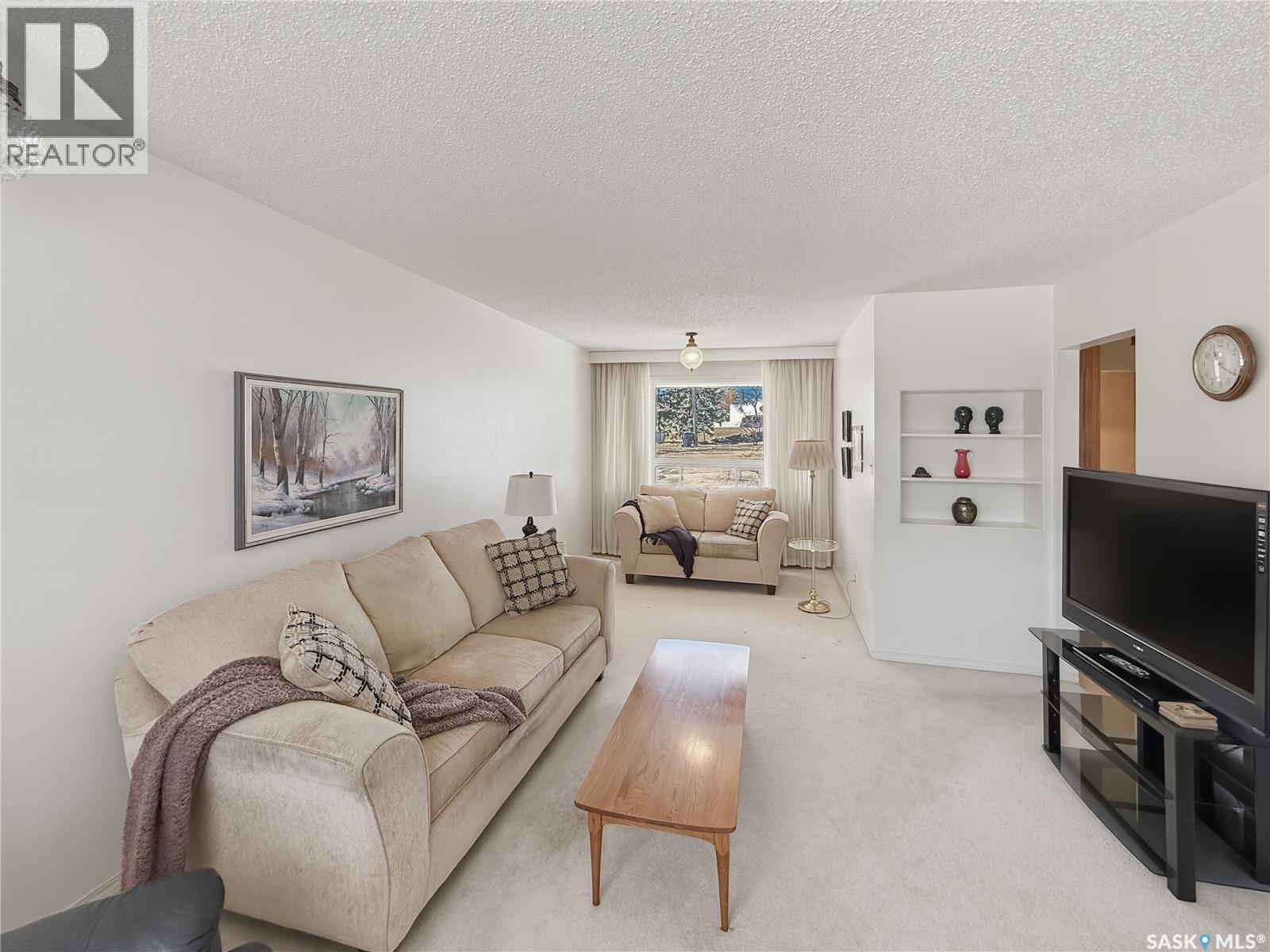 810 1st Avenue, Swift Current, Saskatchewan  S9H 2C3 - Photo 5 - SK033725