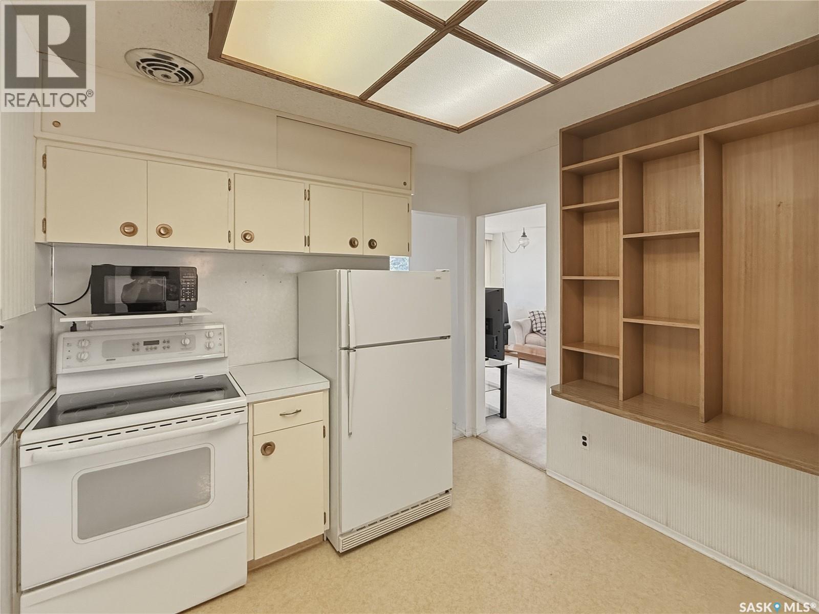 810 1st Avenue, Swift Current, Saskatchewan  S9H 2C3 - Photo 7 - SK033725