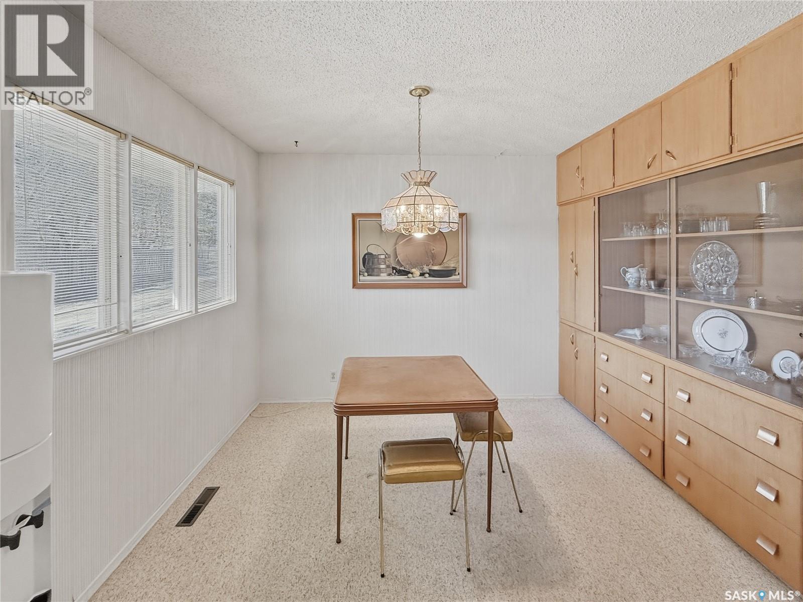 810 1st Avenue, Swift Current, Saskatchewan  S9H 2C3 - Photo 9 - SK033725