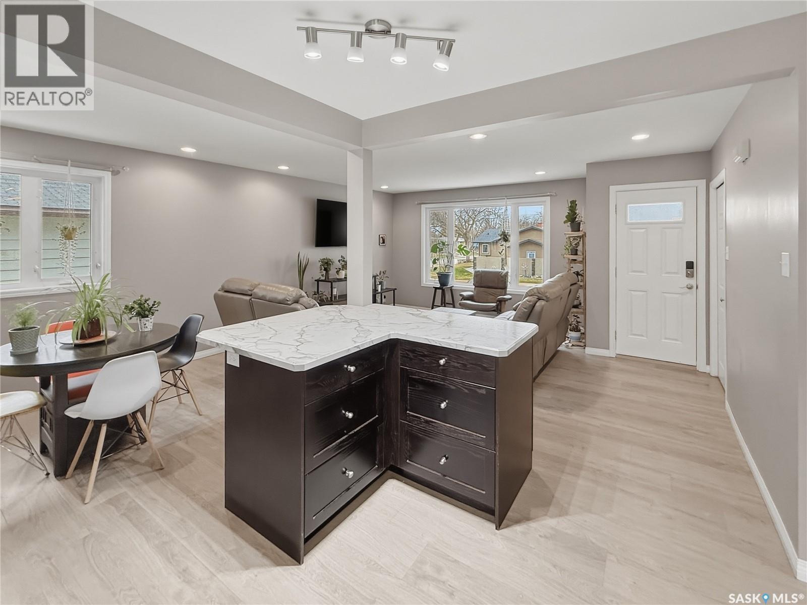 488 3rd Avenue Se, Swift Current, Saskatchewan  S9H 3K8 - Photo 6 - SK033495