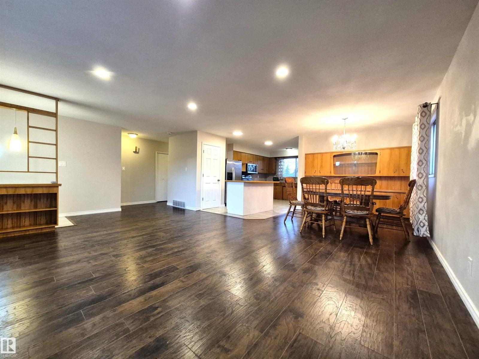 11440 44a Av Nw, Edmonton, Alberta  T6J 0Z9 - Photo 6 - E4483993